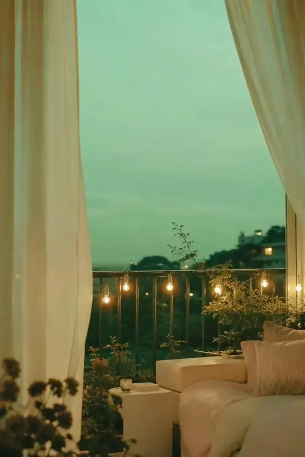 短剧《薄荷味的夏夜晚风》封面，治愈题材